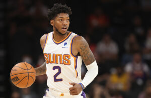 Elfrid Payton #2 of the Phoenix Suns handles the ball during the NBA preseason game at Footprint Center on October 06, 2021 in Phoenix, Arizona. The Suns defeated the Lakers 117-105. (Photo by Christian Petersen/Getty Images)